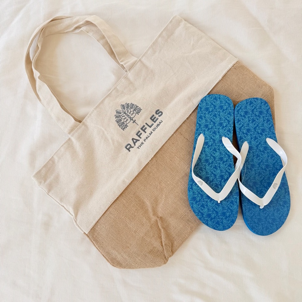 Raffles The Palm Dubai Luxury Hotel Tote Beach Bag Sandals Blue Size 11